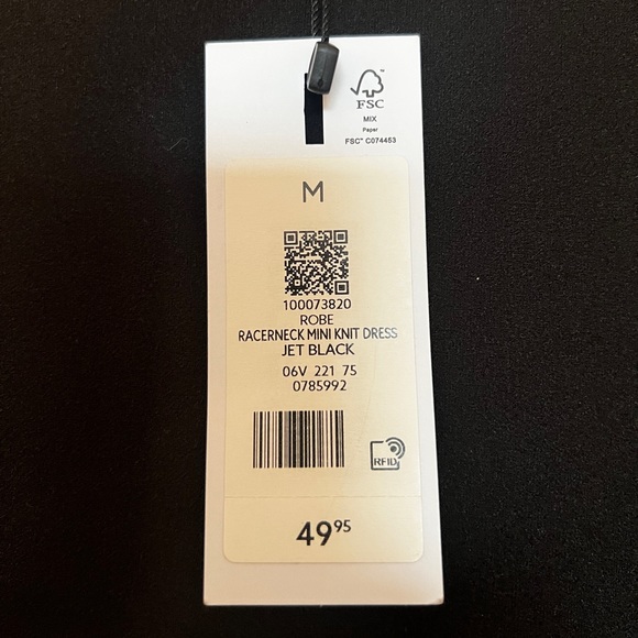 Black mini dress - Picture 2 of 2
